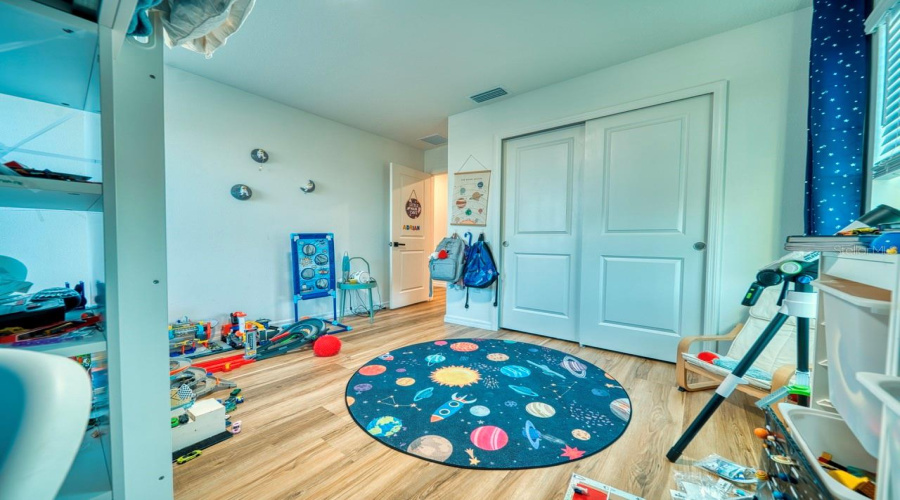 DAVENPORT, Florida 33896, 5 Bedrooms Bedrooms, ,3 BathroomsBathrooms,Residential,For Sale,ALVANLEY,0,MFRS5150569