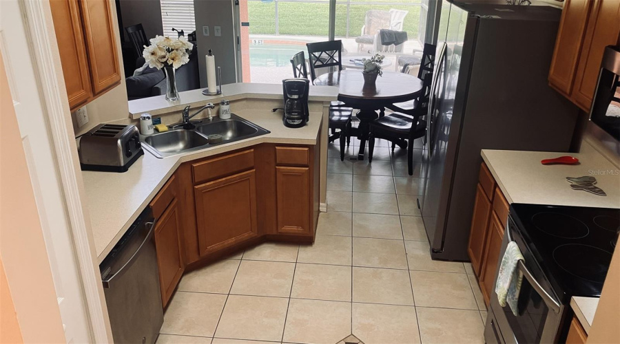 DAVENPORT, Florida 33897, 5 Bedrooms Bedrooms, ,4 BathroomsBathrooms,Residential,For Sale,SOLANA,0,MFRTB8516008