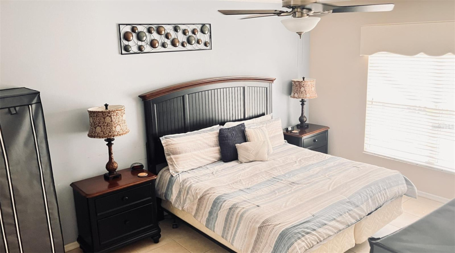 DAVENPORT, Florida 33897, 5 Bedrooms Bedrooms, ,4 BathroomsBathrooms,Residential,For Sale,SOLANA,0,MFRTB8516008