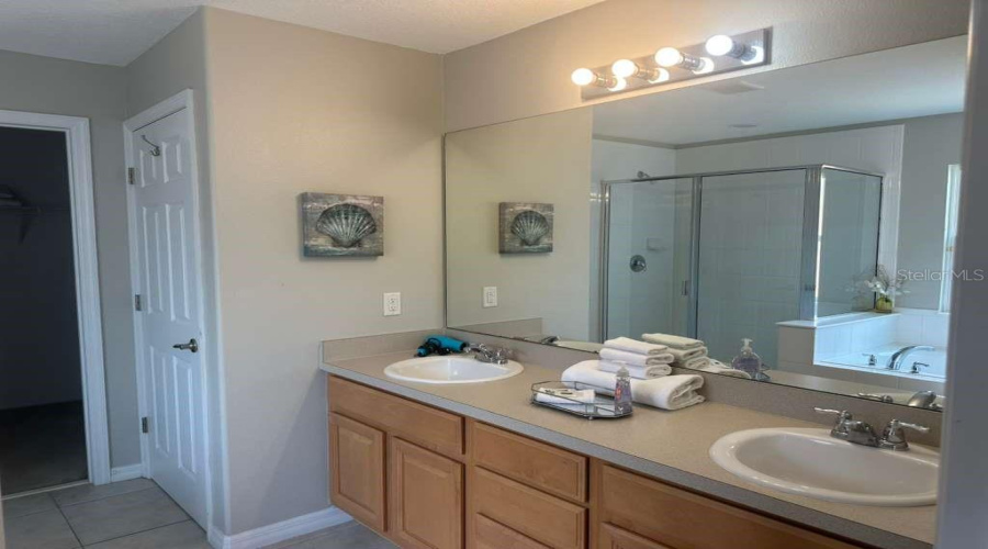 DAVENPORT, Florida 33837, 5 Bedrooms Bedrooms, ,3 BathroomsBathrooms,Residential,For Sale,MIRO,0,MFRS5151466