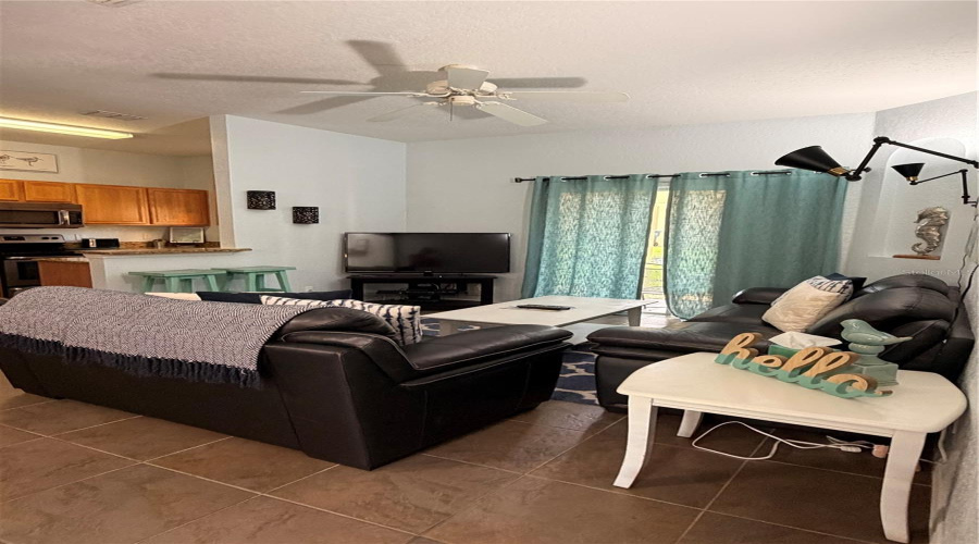 DAVENPORT, Florida 33897, 3 Bedrooms Bedrooms, ,3 BathroomsBathrooms,Residential,For Sale,CALABRIA,0,MFRO6414272