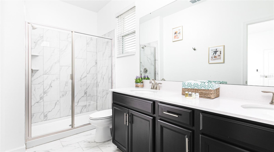 DAVENPORT, Florida 33896, 5 Bedrooms Bedrooms, ,5 BathroomsBathrooms,Residential,For Sale,LEADER,0,MFRO6413844