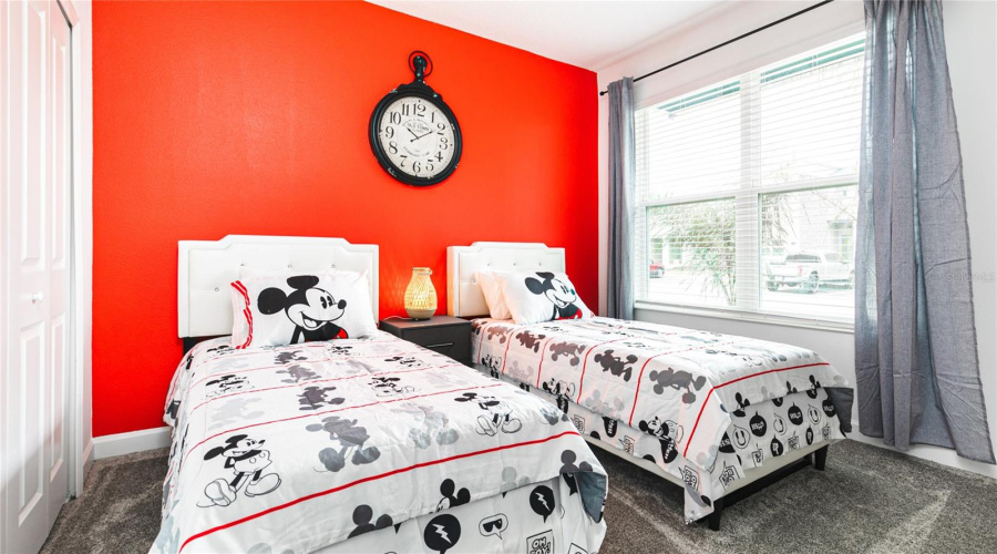 DAVENPORT, Florida 33896, 5 Bedrooms Bedrooms, ,5 BathroomsBathrooms,Residential,For Sale,LEADER,0,MFRO6413844