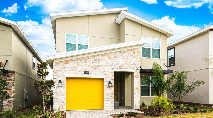 DAVENPORT, Florida 33896, 5 Bedrooms Bedrooms, ,5 BathroomsBathrooms,Residential,For Sale,LEADER,0,MFRO6413844
