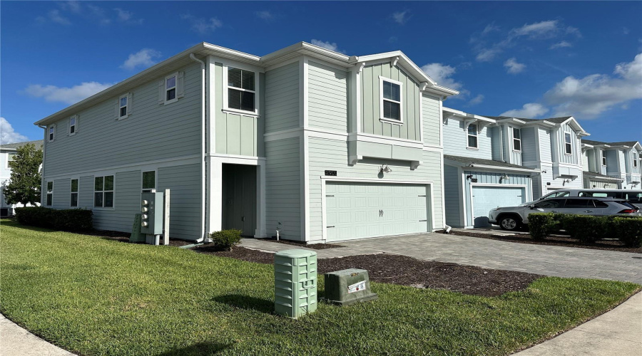 KISSIMMEE, Florida 34746, 4 Bedrooms Bedrooms, ,3 BathroomsBathrooms,Residential,For Sale,TITLE,0,MFRO6415126
