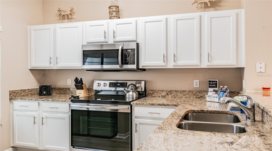 KISSIMMEE, Florida 34746, 3 Bedrooms Bedrooms, ,2 BathroomsBathrooms,Residential,For Sale,ALBERTO,0,MFRO6300872