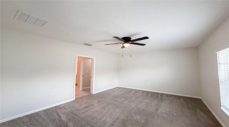 DAVENPORT, Florida 33837, 3 Bedrooms Bedrooms, ,2 BathroomsBathrooms,Residential,For Sale,BURNEY FALLS,0,MFRO6412703