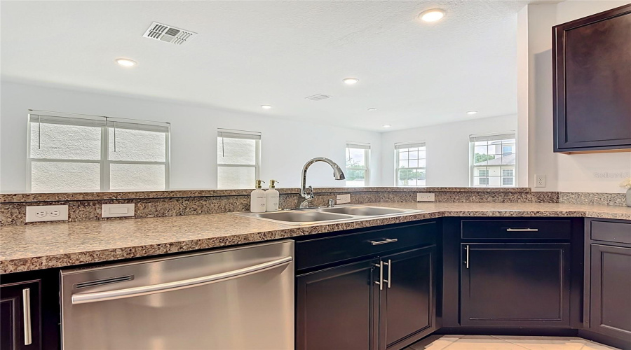 DAVENPORT, Florida 33837, 3 Bedrooms Bedrooms, ,2 BathroomsBathrooms,Residential,For Sale,BOYDFIELD,0,MFRG5113453