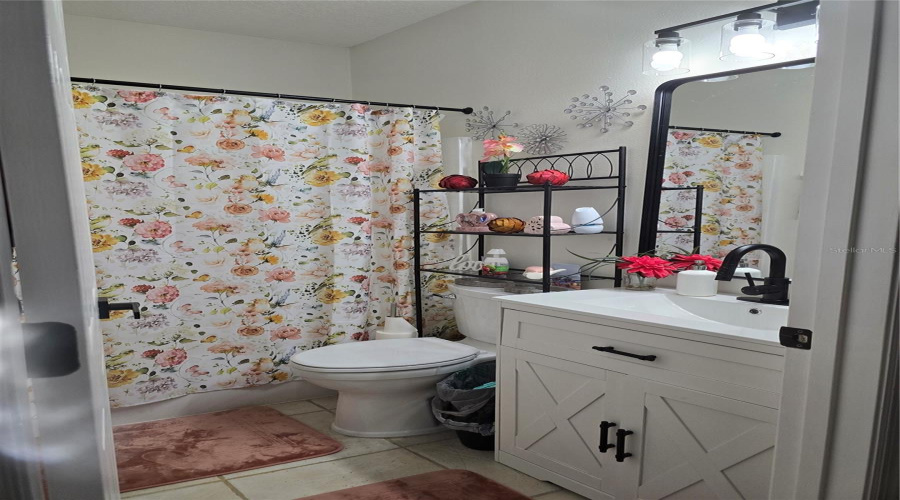 DAVENPORT, Florida 33837, 3 Bedrooms Bedrooms, ,2 BathroomsBathrooms,Residential,For Sale,GRAYSTONE,0,MFRO6396162