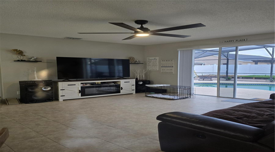 DAVENPORT, Florida 33837, 3 Bedrooms Bedrooms, ,2 BathroomsBathrooms,Residential,For Sale,GRAYSTONE,0,MFRO6396162