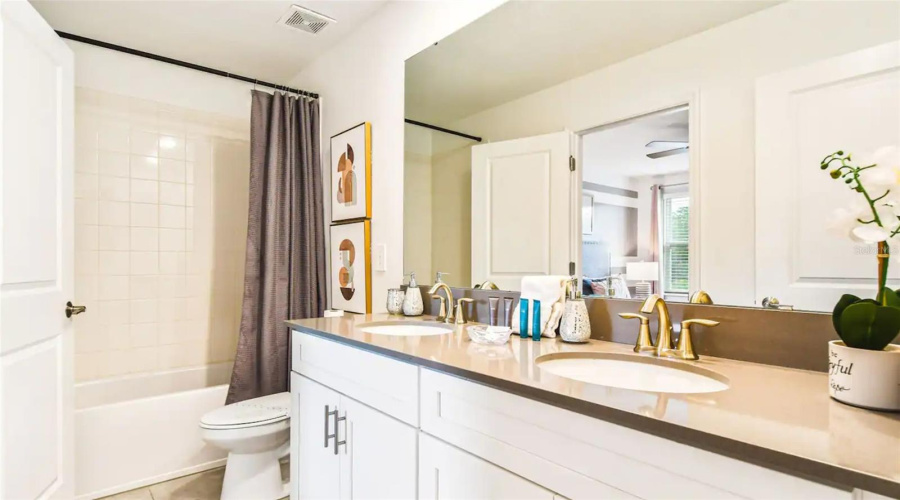 KISSIMMEE, Florida 34746, 9 Bedrooms Bedrooms, ,5 BathroomsBathrooms,Residential,For Sale,PROTAGONIST,0,MFRO6415462