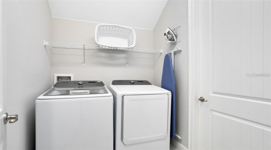 KISSIMMEE, Florida 34747, 5 Bedrooms Bedrooms, ,4 BathroomsBathrooms,Residential,For Sale,SOUTHFIELD,0,MFRO6412556
