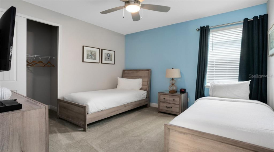 KISSIMMEE, Florida 34747, 5 Bedrooms Bedrooms, ,4 BathroomsBathrooms,Residential,For Sale,SOUTHFIELD,0,MFRO6412556