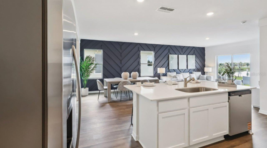 DAVENPORT, Florida 33837, 5 Bedrooms Bedrooms, ,3 BathroomsBathrooms,Residential,For Sale,LIMEKLIN FALLS,0,MFRO6415396