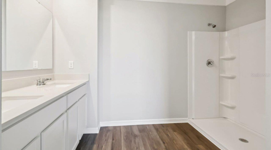 DAVENPORT, Florida 33837, 5 Bedrooms Bedrooms, ,3 BathroomsBathrooms,Residential,For Sale,LIMEKLIN FALLS,0,MFRO6415396