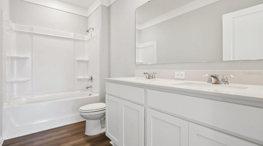 DAVENPORT, Florida 33837, 5 Bedrooms Bedrooms, ,3 BathroomsBathrooms,Residential,For Sale,LIMEKLIN FALLS,0,MFRO6415396