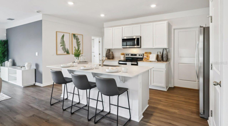 DAVENPORT, Florida 33837, 5 Bedrooms Bedrooms, ,3 BathroomsBathrooms,Residential,For Sale,LIMEKLIN FALLS,0,MFRO6415396