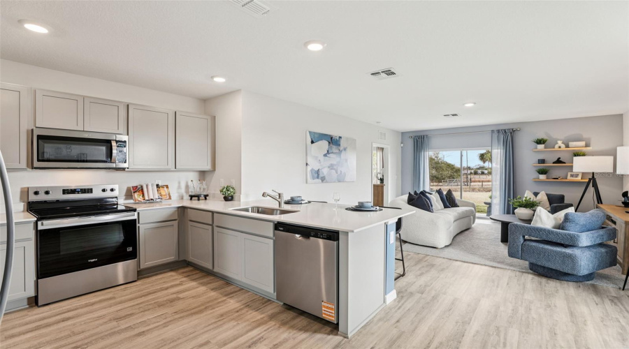 DAVENPORT, Florida 33837, 3 Bedrooms Bedrooms, ,2 BathroomsBathrooms,Residential,For Sale,LIMEKLIN FALLS,0,MFRO6415383