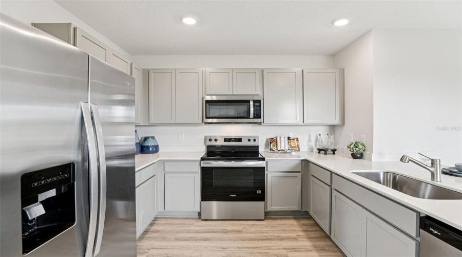 DAVENPORT, Florida 33837, 3 Bedrooms Bedrooms, ,2 BathroomsBathrooms,Residential,For Sale,LIMEKLIN FALLS,0,MFRO6415383