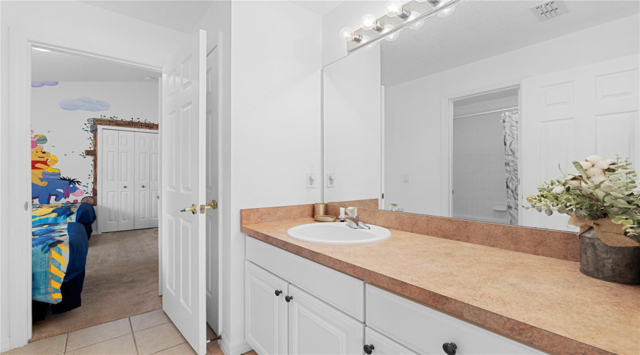 KISSIMMEE, Florida 34746, 4 Bedrooms Bedrooms, ,2 BathroomsBathrooms,Residential,For Sale,CUMBRIAN LAKES,0,MFRO6415416