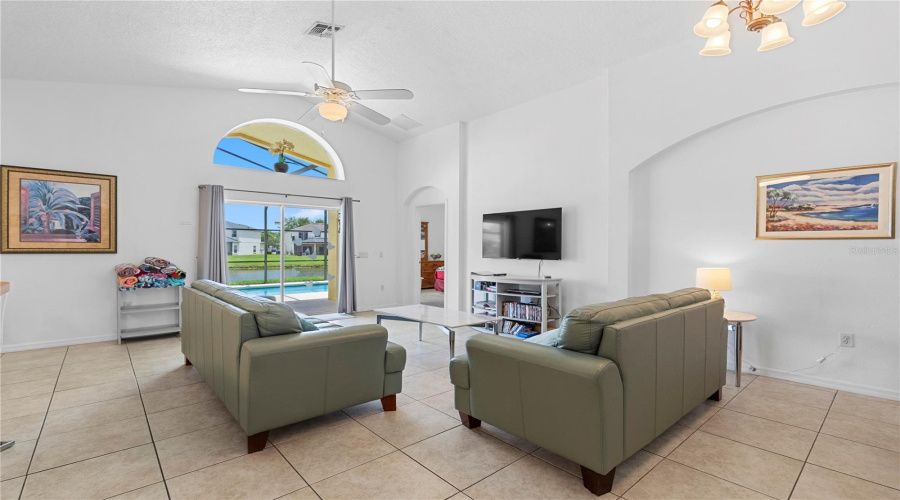 KISSIMMEE, Florida 34746, 4 Bedrooms Bedrooms, ,2 BathroomsBathrooms,Residential,For Sale,CUMBRIAN LAKES,0,MFRO6415416