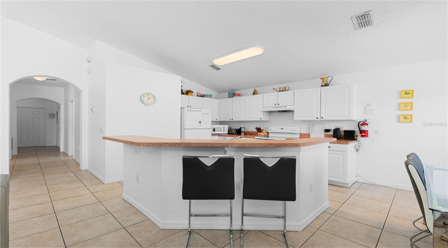 KISSIMMEE, Florida 34746, 4 Bedrooms Bedrooms, ,2 BathroomsBathrooms,Residential,For Sale,CUMBRIAN LAKES,0,MFRO6415416
