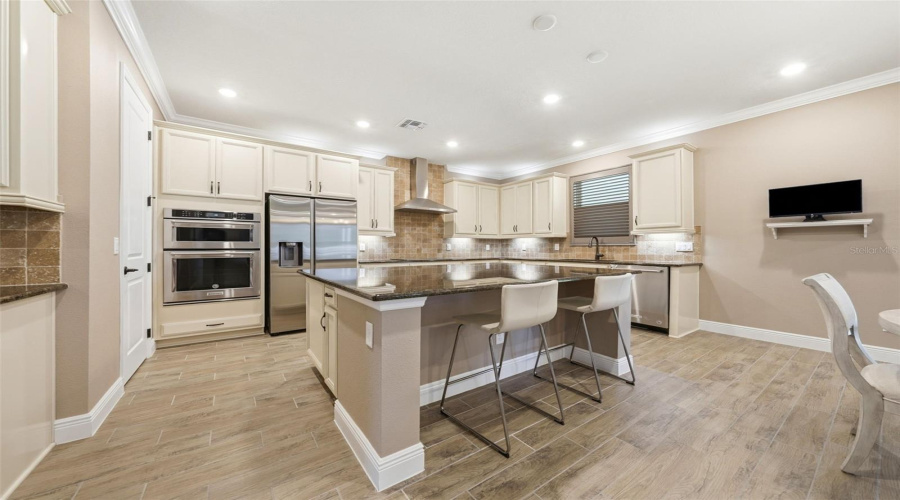 ORLANDO, Florida 32836, 4 Bedrooms Bedrooms, ,4 BathroomsBathrooms,Residential,For Sale,LUDINGTON,0,MFRO6412891