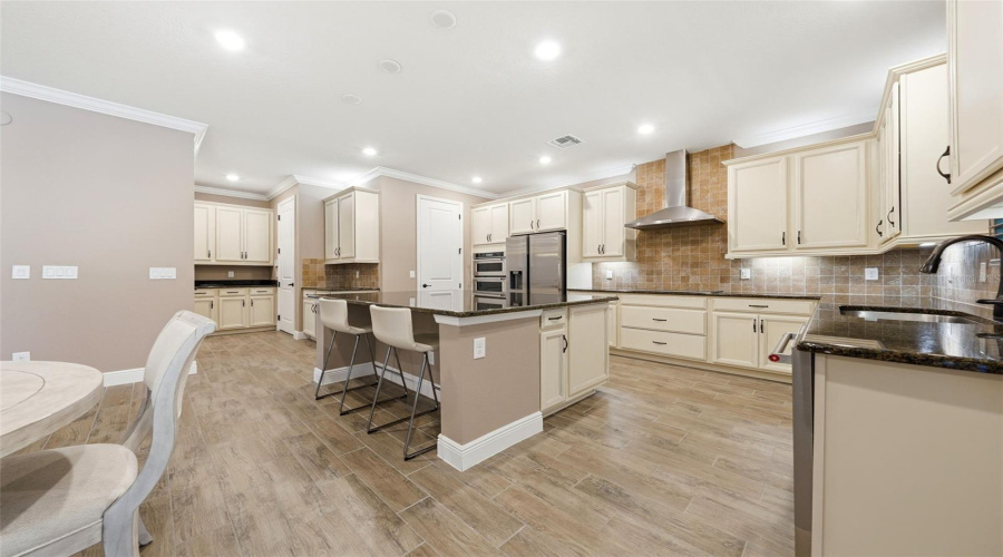 ORLANDO, Florida 32836, 4 Bedrooms Bedrooms, ,4 BathroomsBathrooms,Residential,For Sale,LUDINGTON,0,MFRO6412891