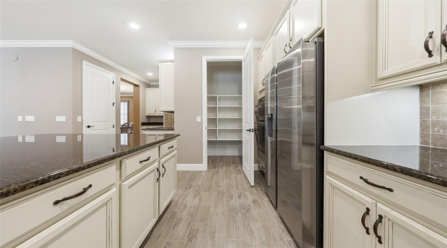 ORLANDO, Florida 32836, 4 Bedrooms Bedrooms, ,4 BathroomsBathrooms,Residential,For Sale,LUDINGTON,0,MFRO6412891