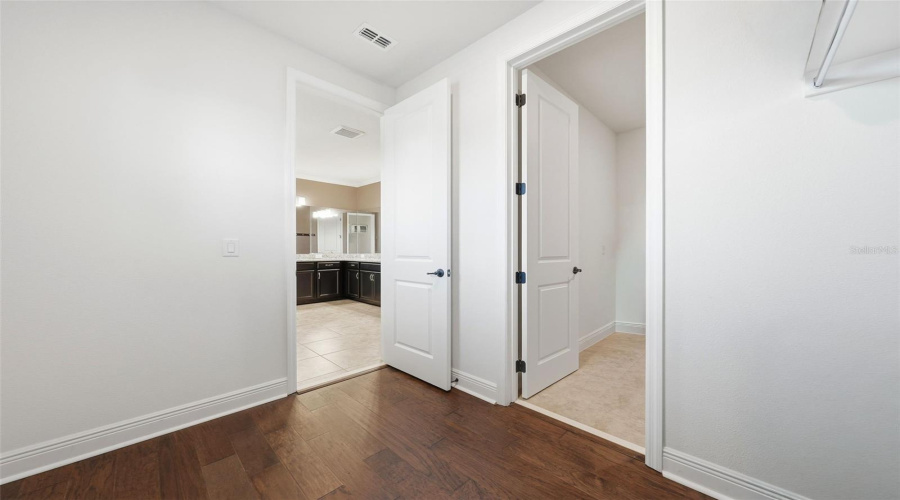 ORLANDO, Florida 32836, 4 Bedrooms Bedrooms, ,4 BathroomsBathrooms,Residential,For Sale,LUDINGTON,0,MFRO6412891