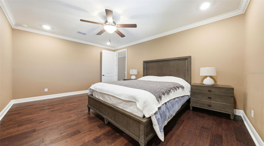 ORLANDO, Florida 32836, 4 Bedrooms Bedrooms, ,4 BathroomsBathrooms,Residential,For Sale,LUDINGTON,0,MFRO6412891