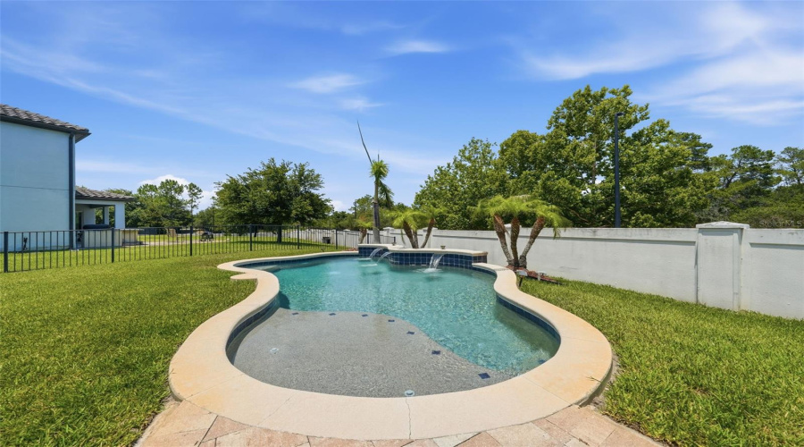 ORLANDO, Florida 32836, 4 Bedrooms Bedrooms, ,4 BathroomsBathrooms,Residential,For Sale,LUDINGTON,0,MFRO6412891