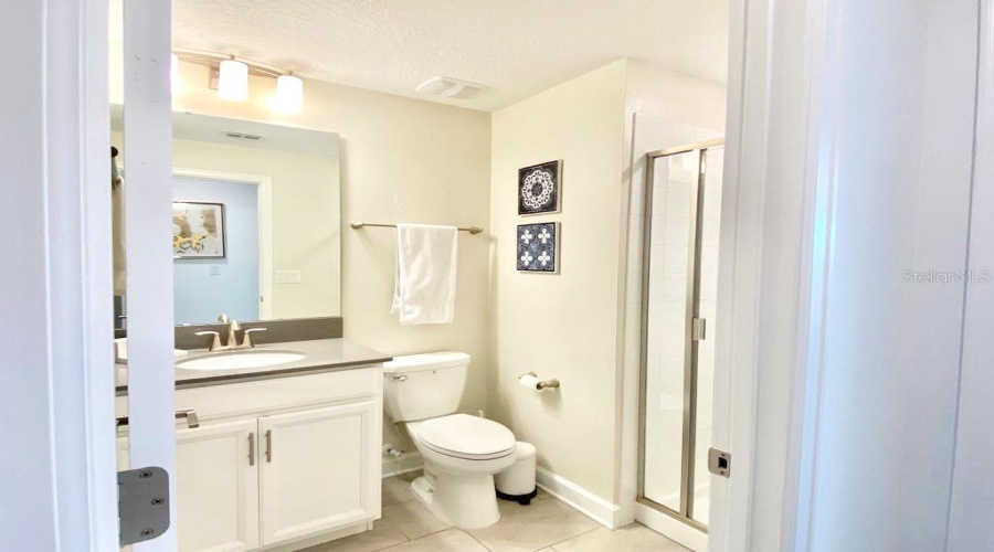DAVENPORT, Florida 33896, 5 Bedrooms Bedrooms, ,4 BathroomsBathrooms,Residential,For Sale,CABOT CLIFFS,0,MFRO6415509