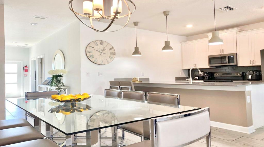 DAVENPORT, Florida 33896, 5 Bedrooms Bedrooms, ,4 BathroomsBathrooms,Residential,For Sale,CABOT CLIFFS,0,MFRO6415509