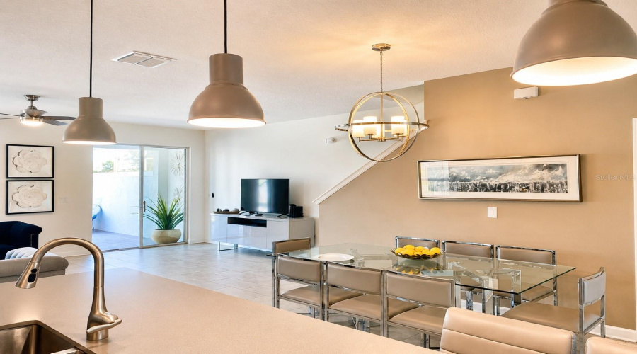 DAVENPORT, Florida 33896, 5 Bedrooms Bedrooms, ,4 BathroomsBathrooms,Residential,For Sale,CABOT CLIFFS,0,MFRO6415509