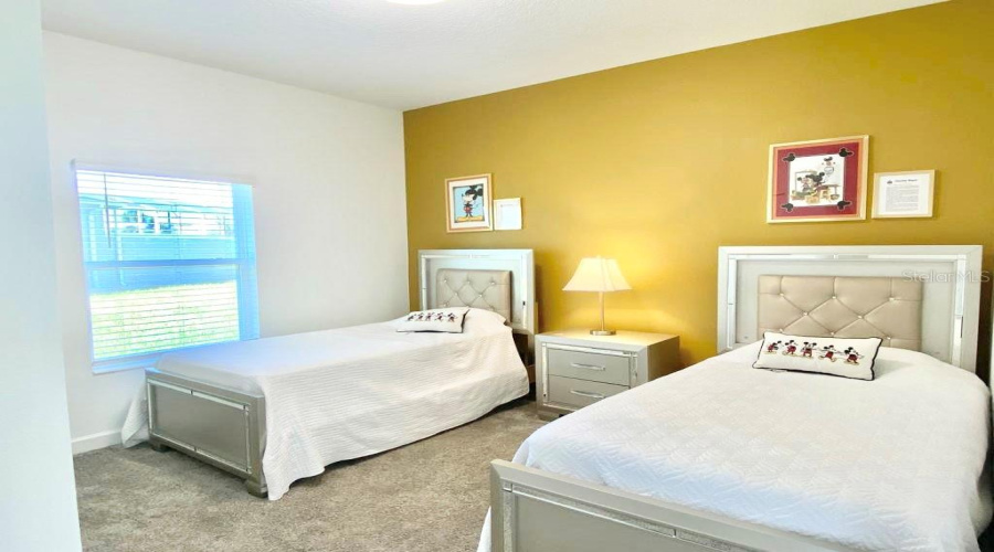 DAVENPORT, Florida 33896, 5 Bedrooms Bedrooms, ,4 BathroomsBathrooms,Residential,For Sale,CABOT CLIFFS,0,MFRO6415509