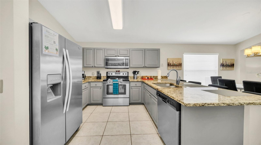 DAVENPORT, Florida 33896, 4 Bedrooms Bedrooms, ,3 BathroomsBathrooms,Residential,For Sale,BALMORAL,0,MFRO6415464