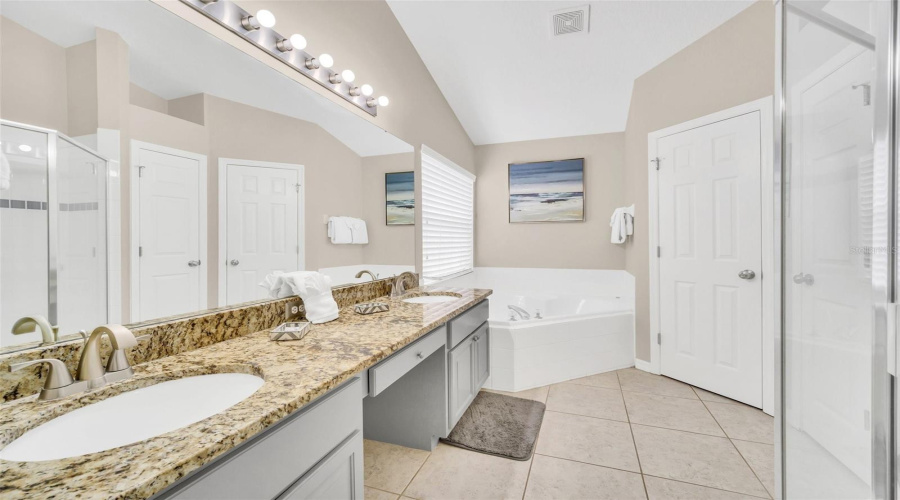 DAVENPORT, Florida 33896, 4 Bedrooms Bedrooms, ,3 BathroomsBathrooms,Residential,For Sale,BALMORAL,0,MFRO6415464