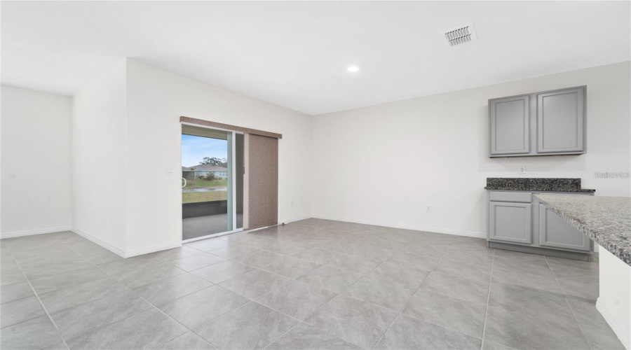 DAVENPORT, Florida 33837, 4 Bedrooms Bedrooms, ,2 BathroomsBathrooms,Residential,For Sale,RED HILL,0,MFRO6414870