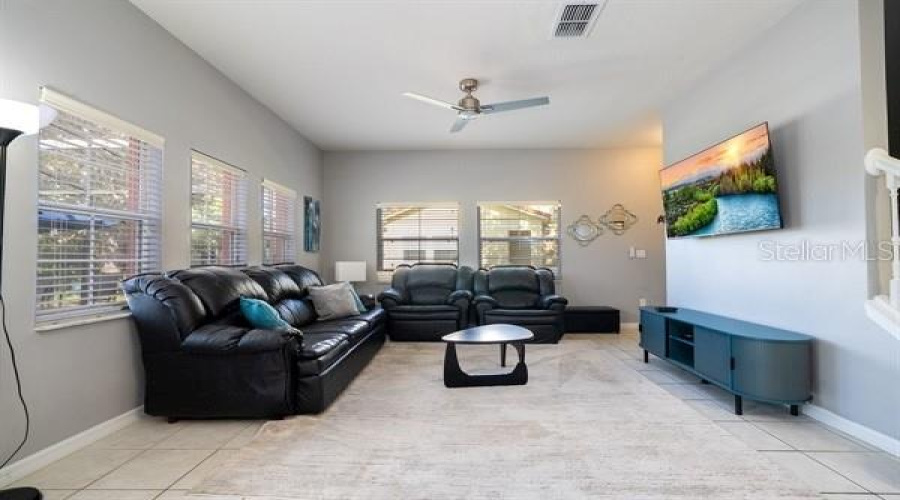 KISSIMMEE, Florida 34747, 4 Bedrooms Bedrooms, ,3 BathroomsBathrooms,Residential,For Sale,YELLOW LANTANA,0,MFRO6415064