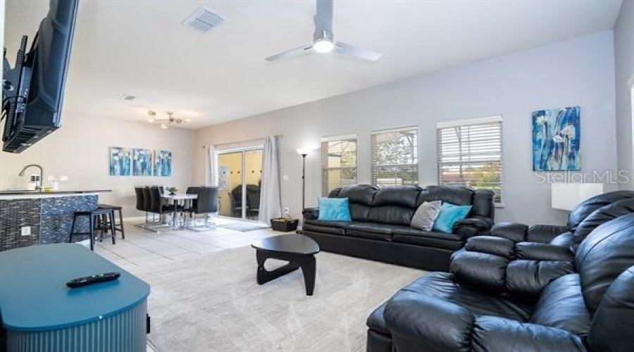 KISSIMMEE, Florida 34747, 4 Bedrooms Bedrooms, ,3 BathroomsBathrooms,Residential,For Sale,YELLOW LANTANA,0,MFRO6415064