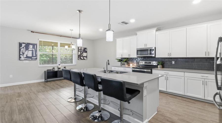 DAVENPORT, Florida 33837, 4 Bedrooms Bedrooms, ,3 BathroomsBathrooms,Residential,For Sale,BRUNSWICK,0,MFRO6415405
