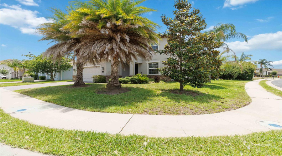 DAVENPORT, Florida 33837, 4 Bedrooms Bedrooms, ,3 BathroomsBathrooms,Residential,For Sale,BRUNSWICK,0,MFRO6415405