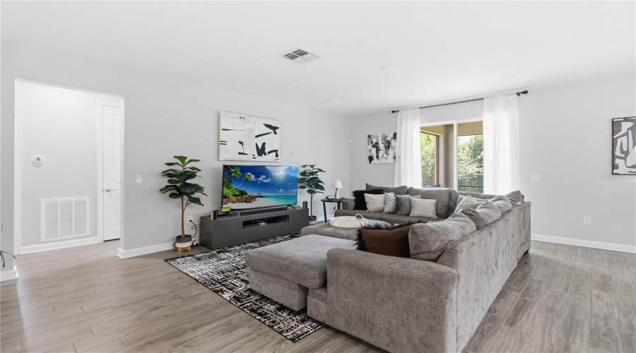 DAVENPORT, Florida 33837, 4 Bedrooms Bedrooms, ,3 BathroomsBathrooms,Residential,For Sale,BRUNSWICK,0,MFRO6415405