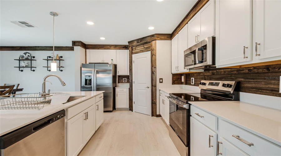 DAVENPORT, Florida 33837, 4 Bedrooms Bedrooms, ,2 BathroomsBathrooms,Residential,For Sale,AQUIFER,0,MFRO6414165