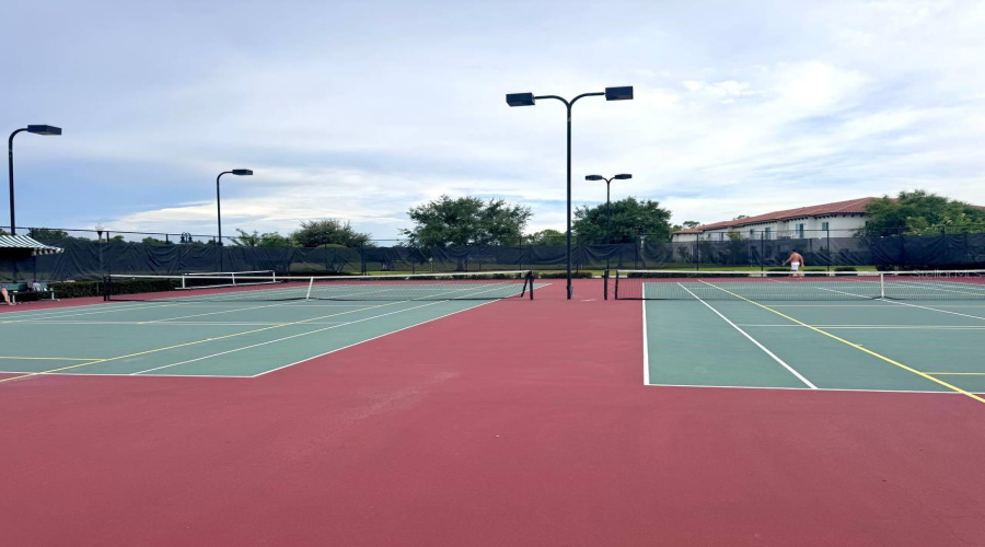 DAVENPORT, Florida 33837, 5 Bedrooms Bedrooms, ,3 BathroomsBathrooms,Residential,For Sale,EASTMINSTER,0,MFRS5151677
