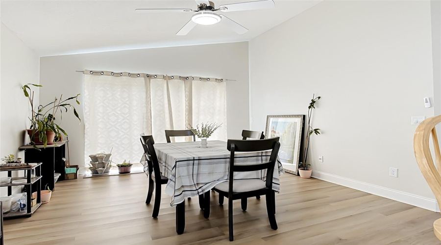 DAVENPORT, Florida 33897, 3 Bedrooms Bedrooms, ,2 BathroomsBathrooms,Residential,For Sale,PINEDALE,0,MFRO6414449