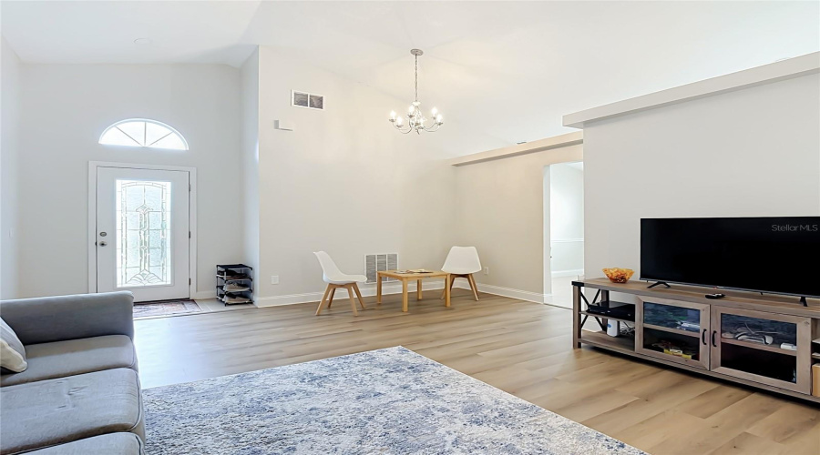 DAVENPORT, Florida 33897, 3 Bedrooms Bedrooms, ,2 BathroomsBathrooms,Residential,For Sale,PINEDALE,0,MFRO6414449