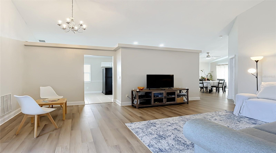 DAVENPORT, Florida 33897, 3 Bedrooms Bedrooms, ,2 BathroomsBathrooms,Residential,For Sale,PINEDALE,0,MFRO6414449
