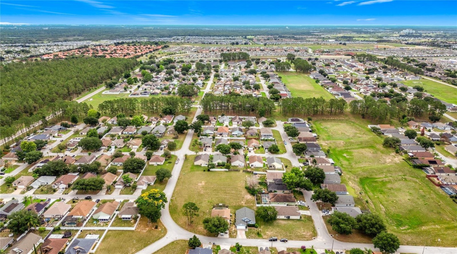DAVENPORT, Florida 33897, 3 Bedrooms Bedrooms, ,2 BathroomsBathrooms,Residential,For Sale,PINEDALE,0,MFRO6414449